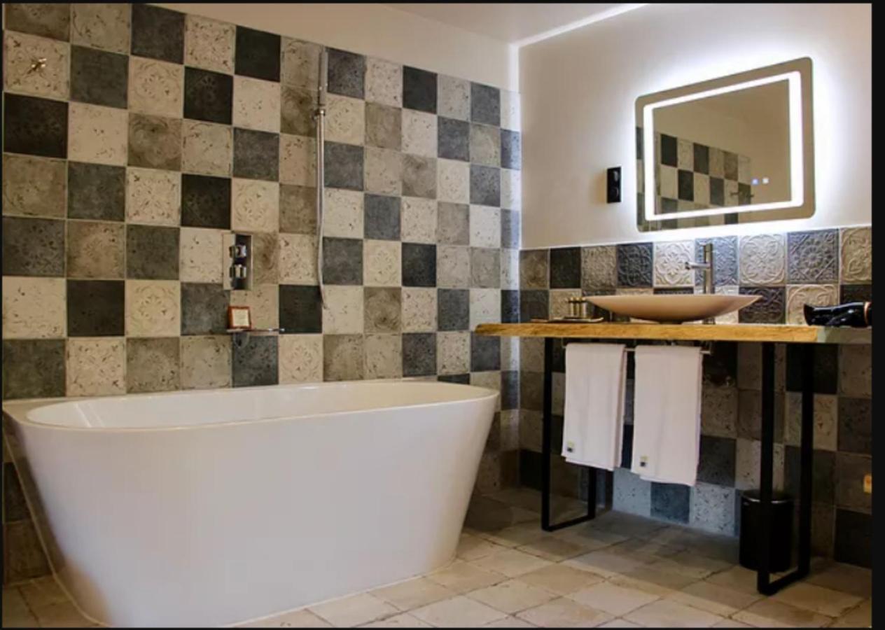 Le Moulin Fouret Hotell Saint-Aubin-le-Vertueux Eksteriør bilde