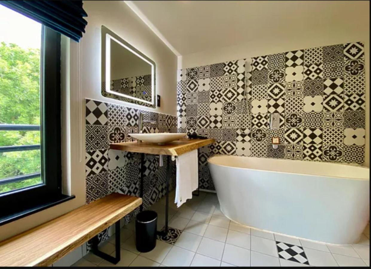 Le Moulin Fouret Hotell Saint-Aubin-le-Vertueux Eksteriør bilde